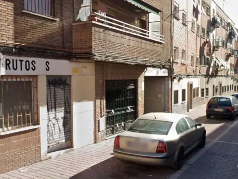 Nave industrial en calle de Santa María Salomé, 1